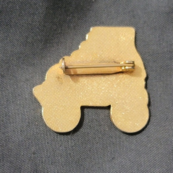 Vtg Retro Rollerskate Lapel Pin - Picture 2 of 2